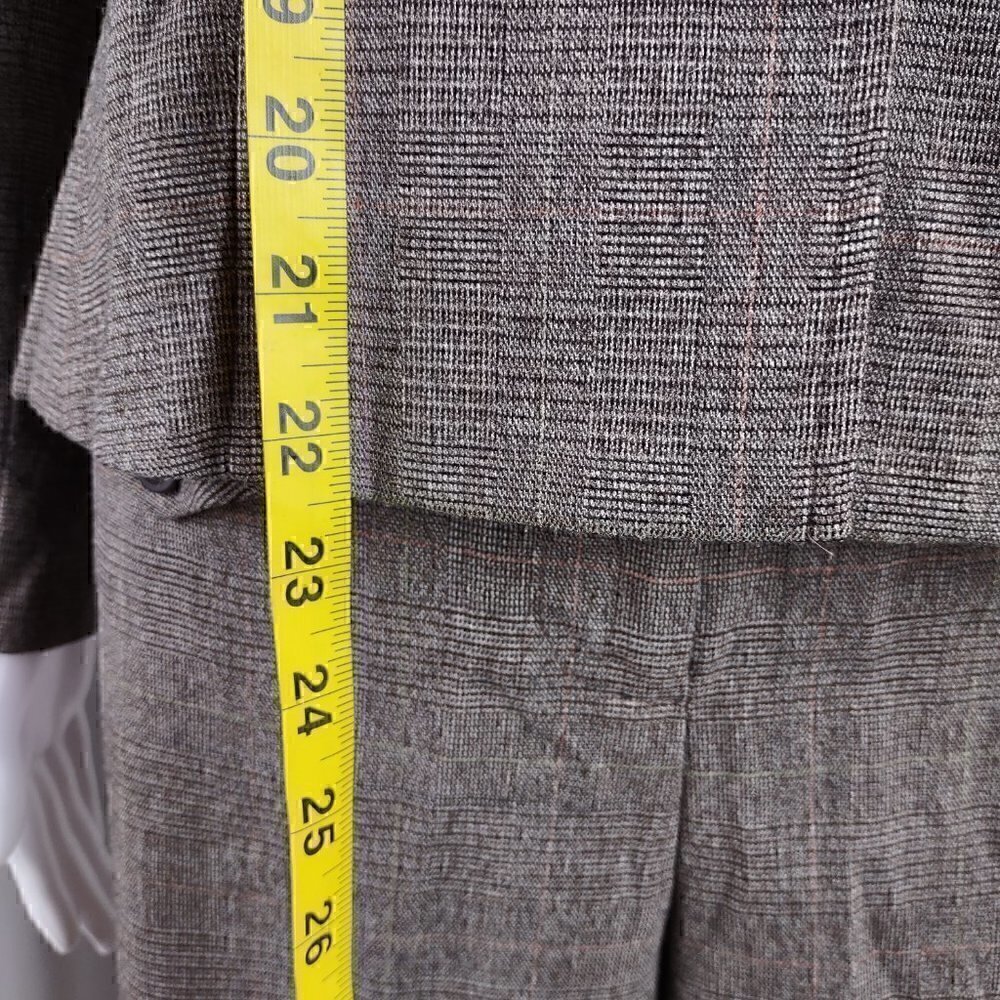 Parisian Signature Women's 2 Pc Brown Pantsuit. Jacket Size 6P. Pants Size 6 - Picture 7 of 16